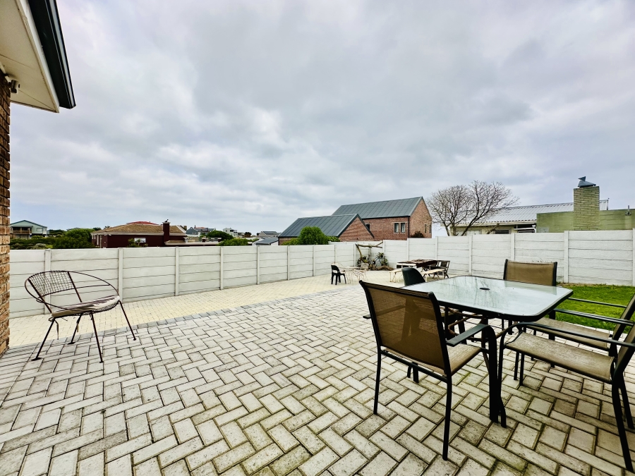 3 Bedroom Property for Sale in De Kelders Western Cape